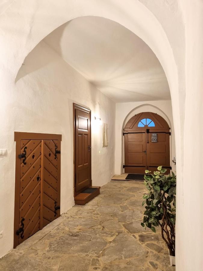 Apartment In A Historical House In The Center Of Levoca Bagian luar foto